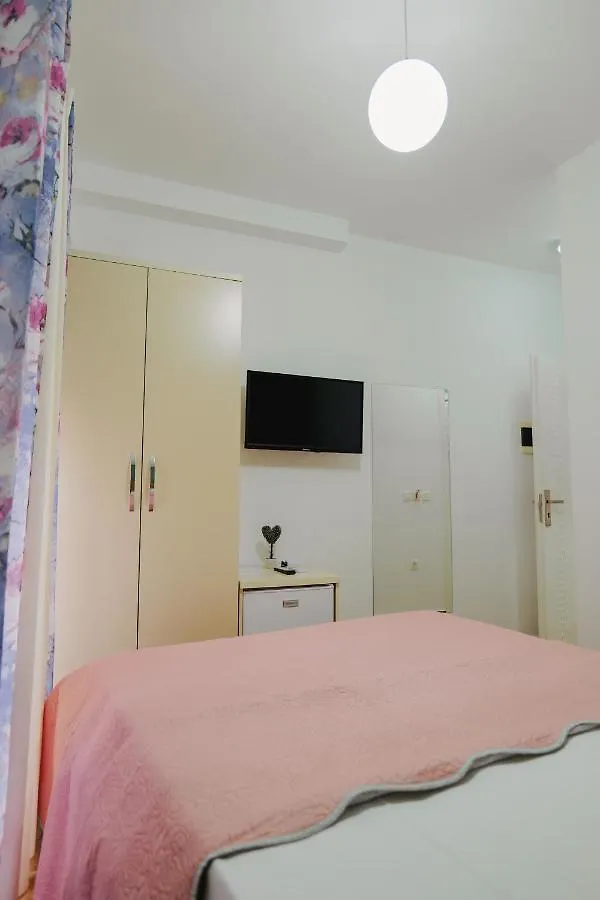 Eden Suites & Apartments Sarande