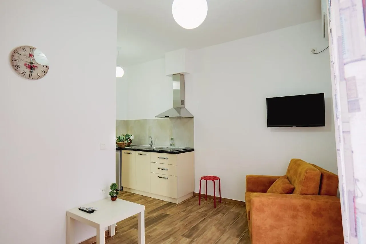 Eden Suites & Apartments Sarande 0*,